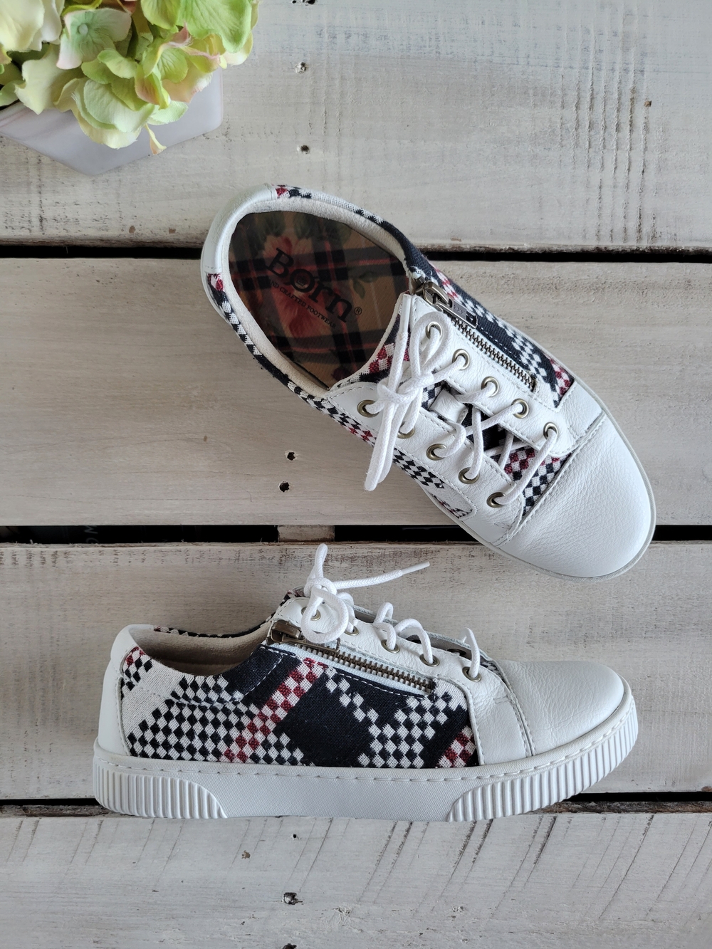 BORN Tamara Leather & Fabric Lace Up W/ Side Zipper Sneakers Sz 7M